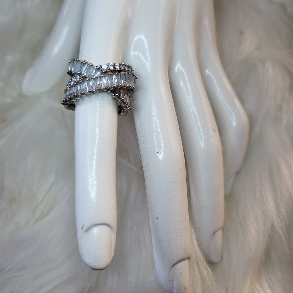 Silver Rhinestone Cocktail Ring Size 8